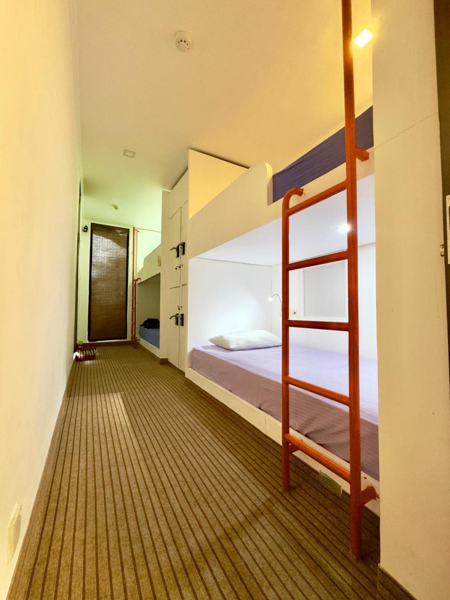 Traveler'S Haven Hostel At Colombo Intl Airport Katunayaka Buitenkant foto